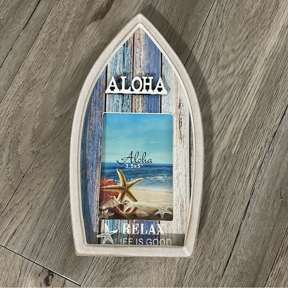 🔥SALE - any 4/$20.  Beach Scene Picture Frame in Blue and Brown - Picture 1 of 2